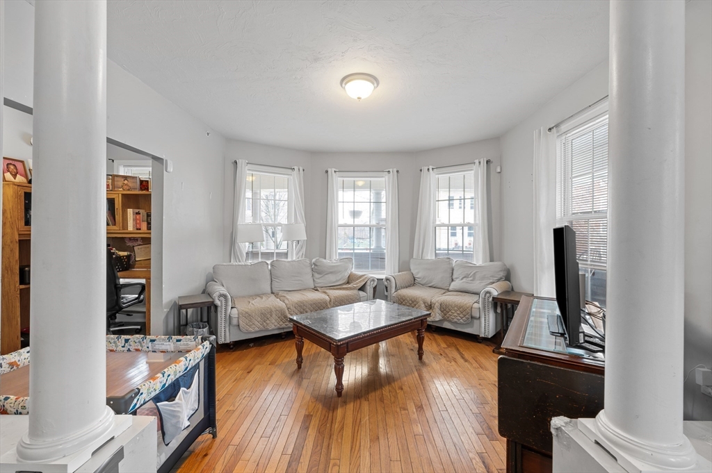3 Hitchcock Road Worcester, MA 01603 - Photo 6 of 40 Gallery Image 6