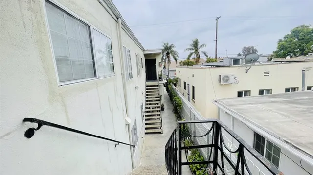 $2,500,000 | 1083 Gaviota Avenue, Long Beach, CA 90813