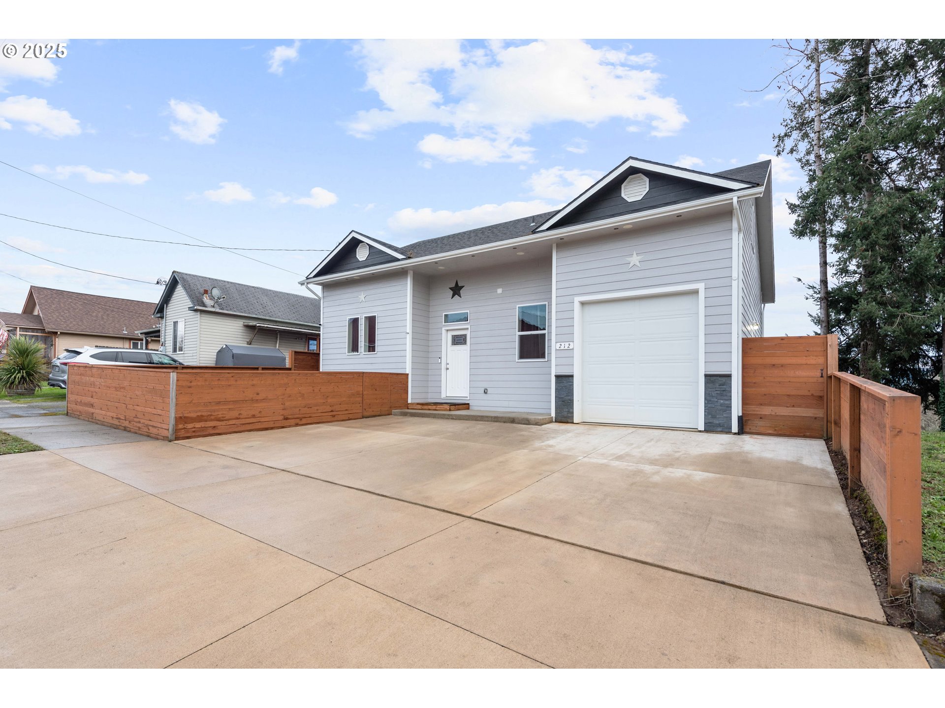 212 Maple Street Myrtle Point, OR 97458 - Photo 1 of 20 Gallery Image 1
