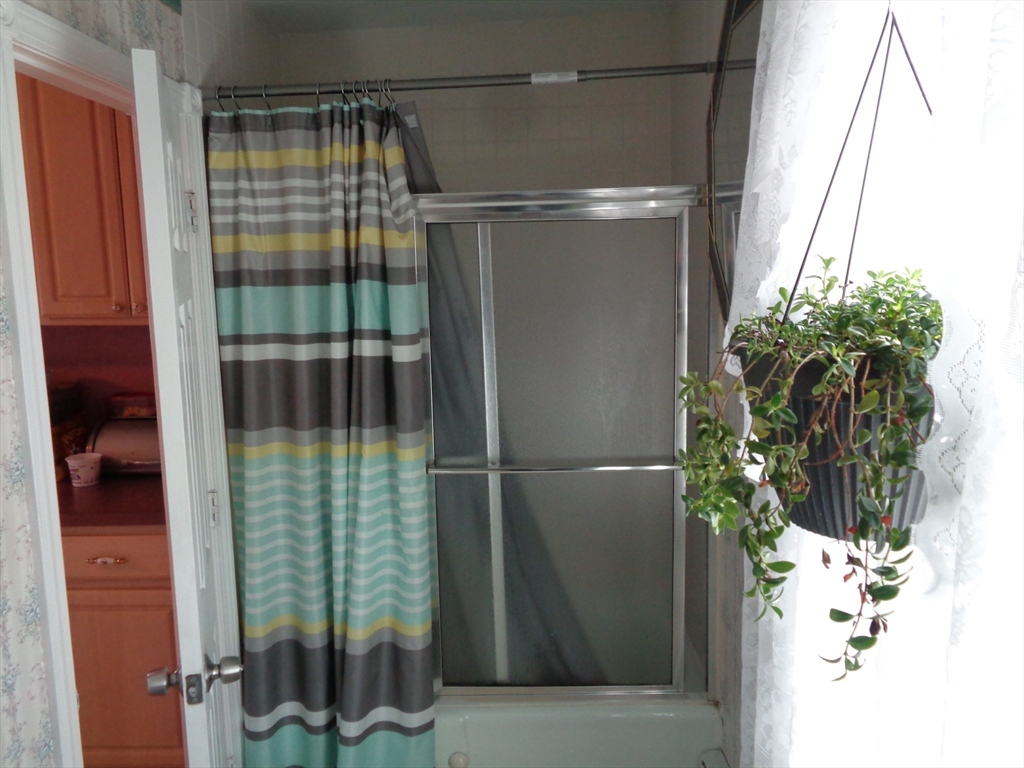 21-23 Eastford Road Southbridge, MA 01550 - Photo 13 of 39