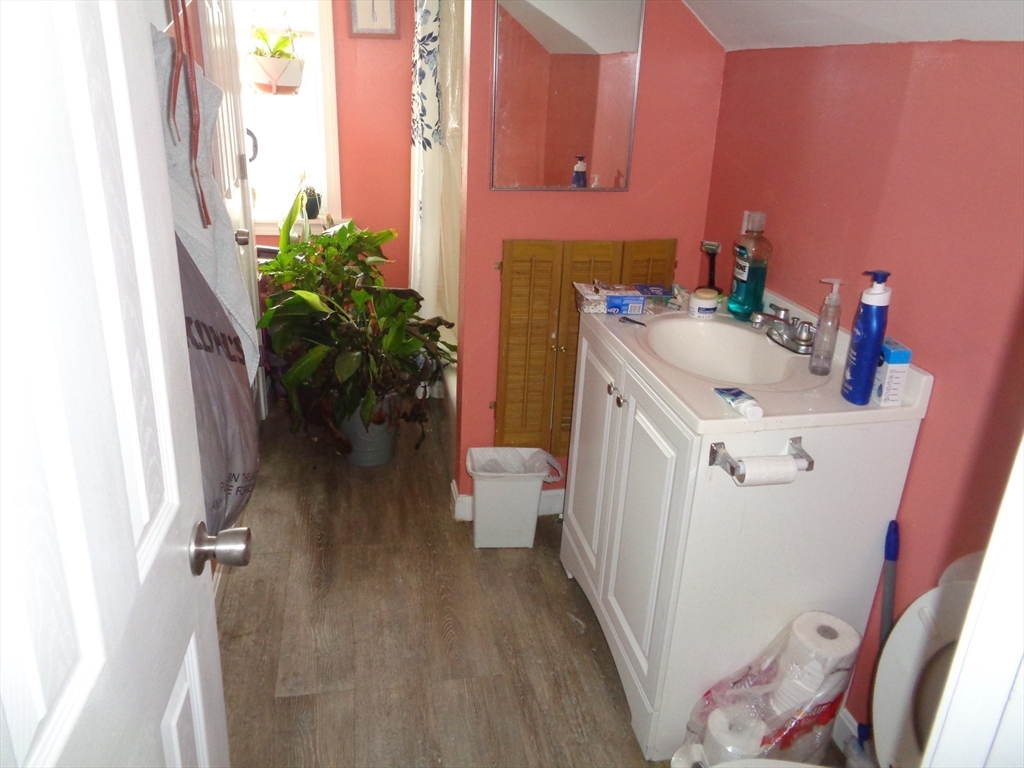 21-23 Eastford Road Southbridge, MA 01550 - Photo 18 of 39