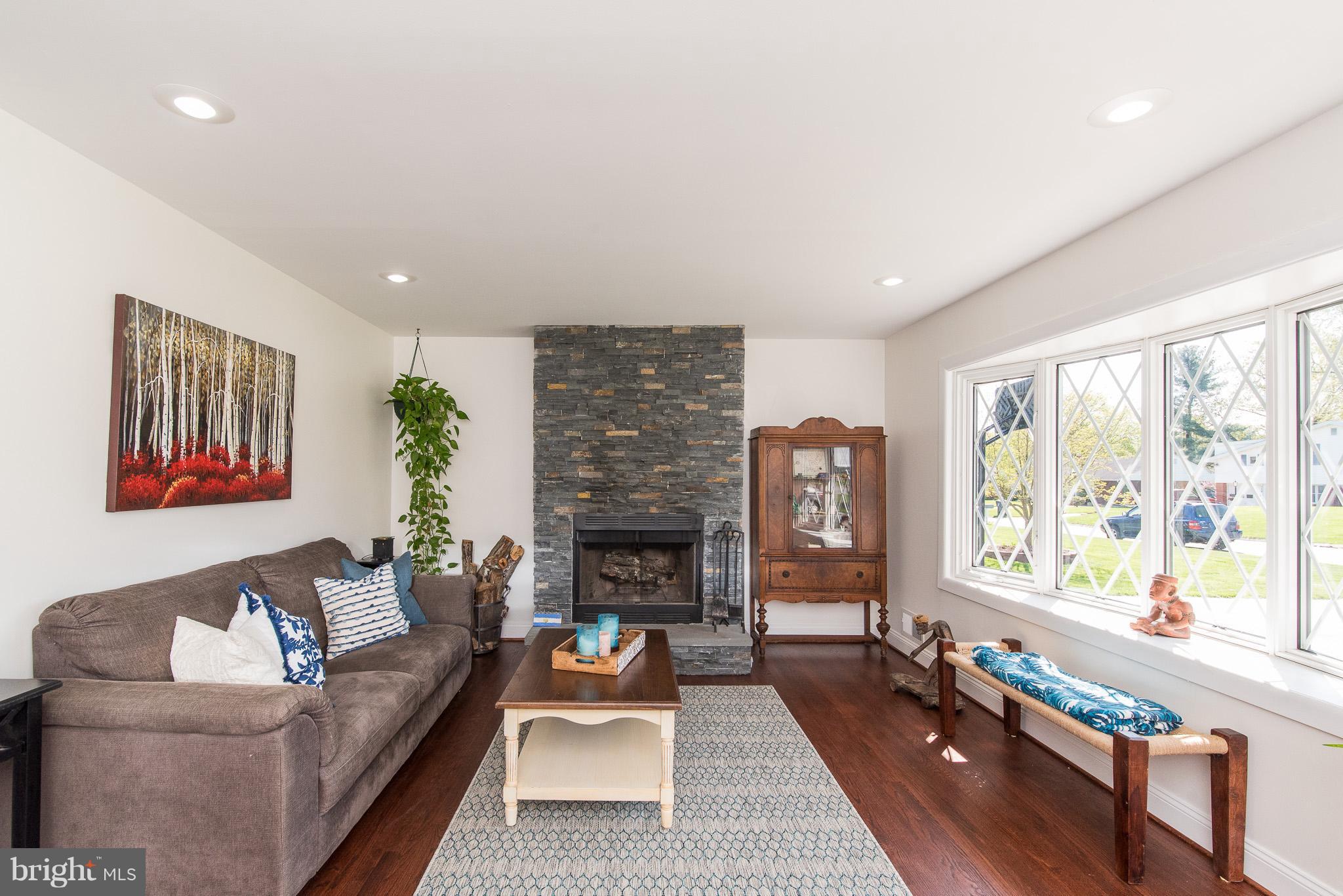 127 North Lynbrook Road Bel Air, MD 21014 - Photo 3 of 30 Living Room