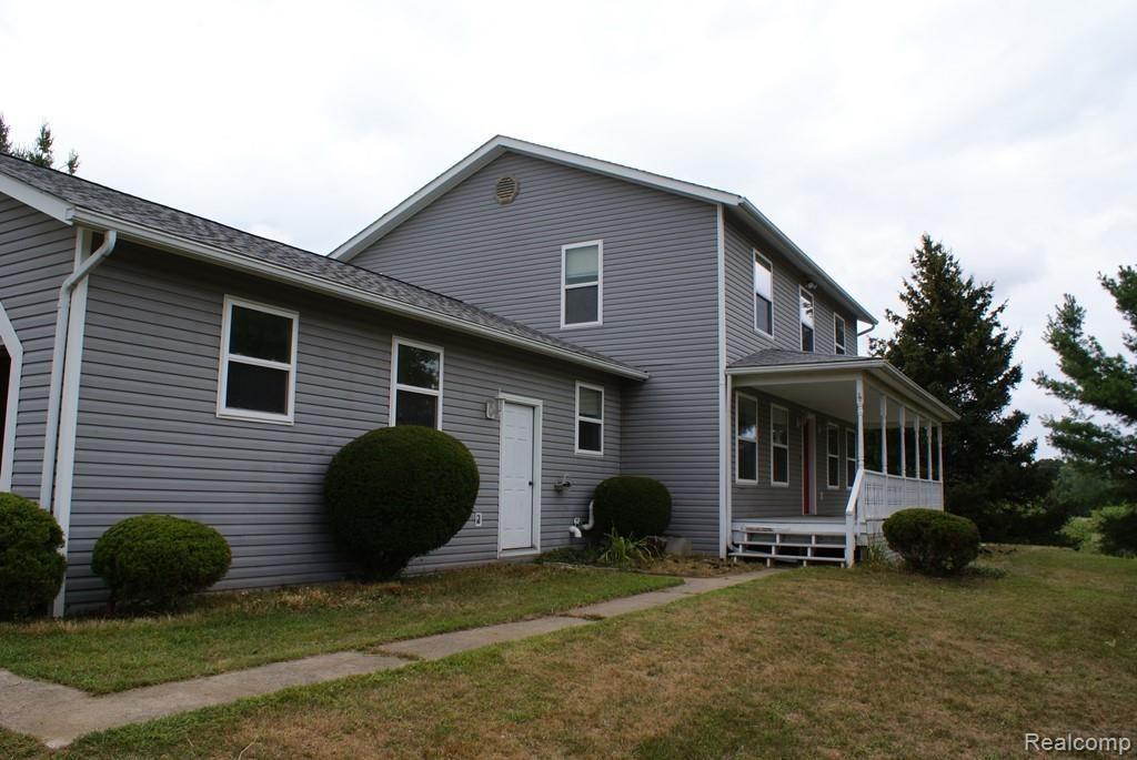 4629 5 Lakes Road North Branch, MI 48461 - Photo 4 of 69 DSC07518.jpg