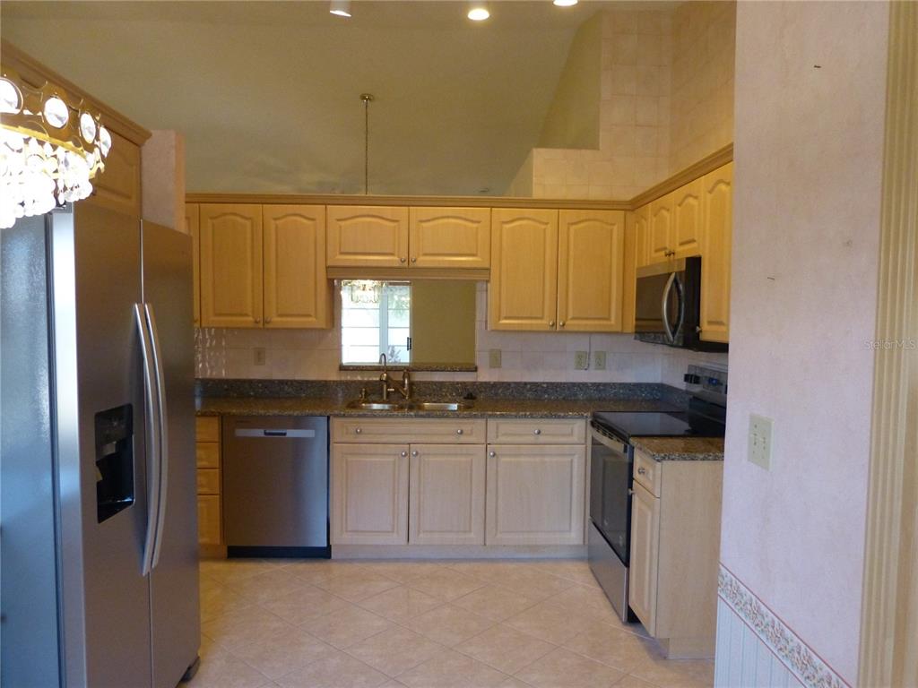 1481 Cairn Court Palm Harbor, FL 34683 - Photo 8 of 13
