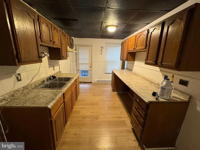 $1,000 | 563 South Centre Street, Pottsville, PA 17901