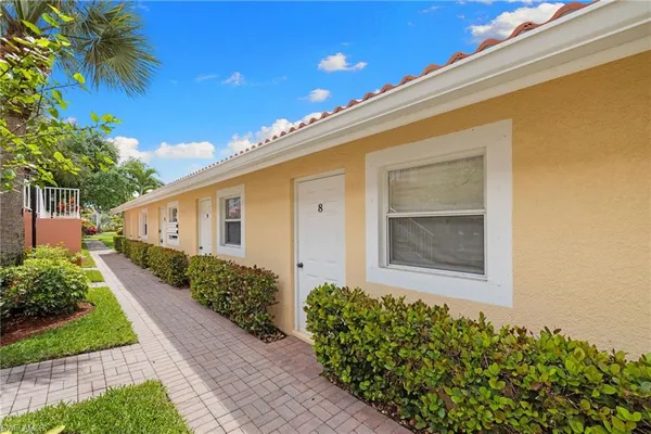 $345,000 | 2395 Bayou Lane, Unit 7308, Naples, FL 34112