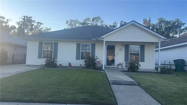 $209,900 | 5320 Woodstream Drive, Marrero, LA 70072