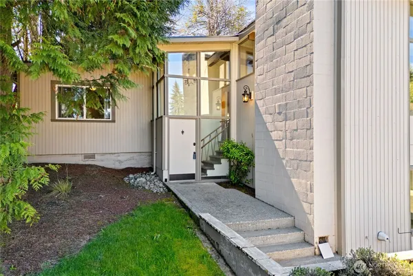 $724,950 | 8726 South Fruitland, Puyallup, WA 98371