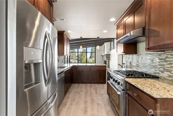 $724,950 | 8726 South Fruitland, Puyallup, WA 98371