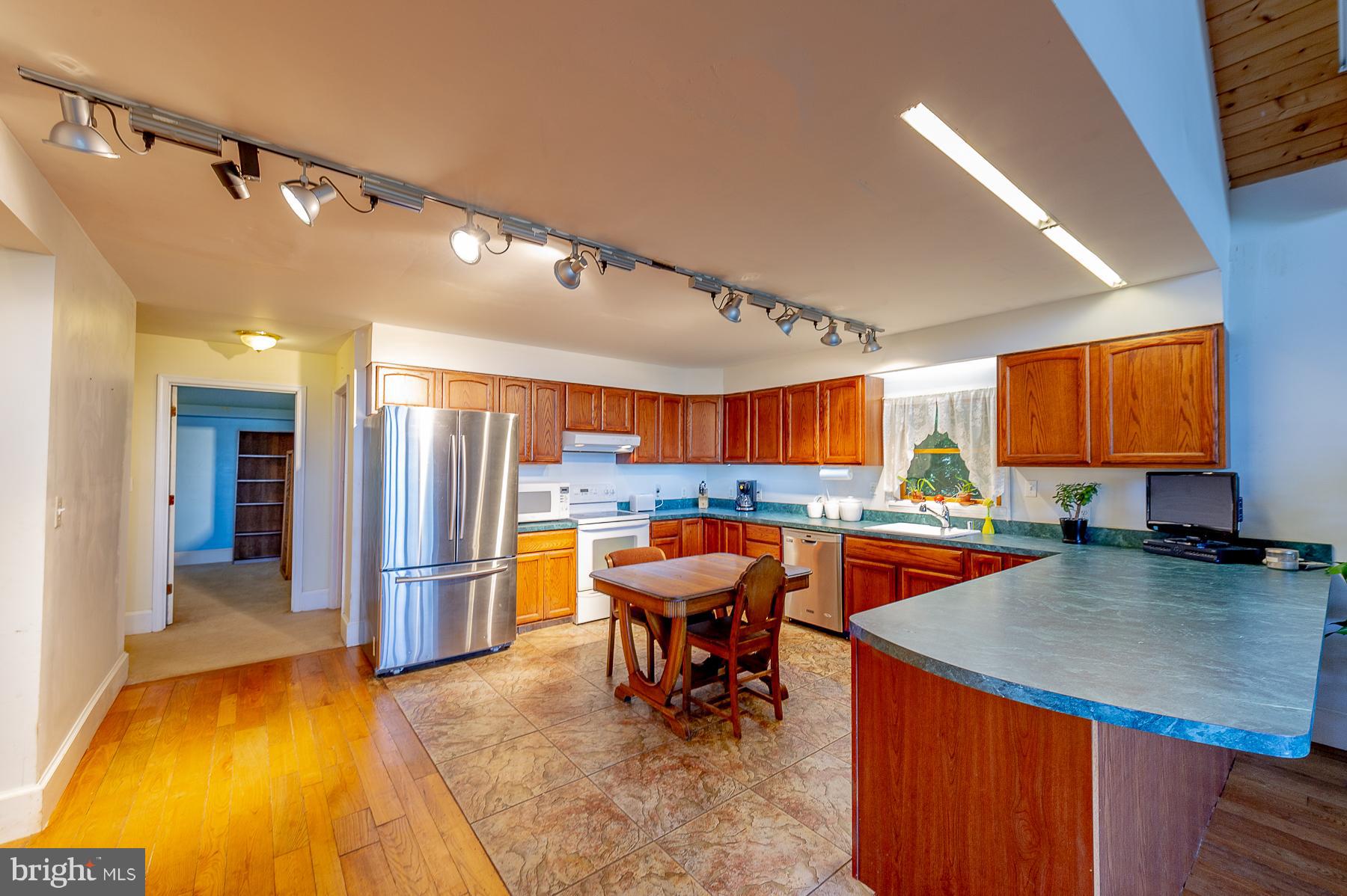 1535 Bowersox Road New Windsor, MD 21776 - Photo 8 of 30 Kitchen