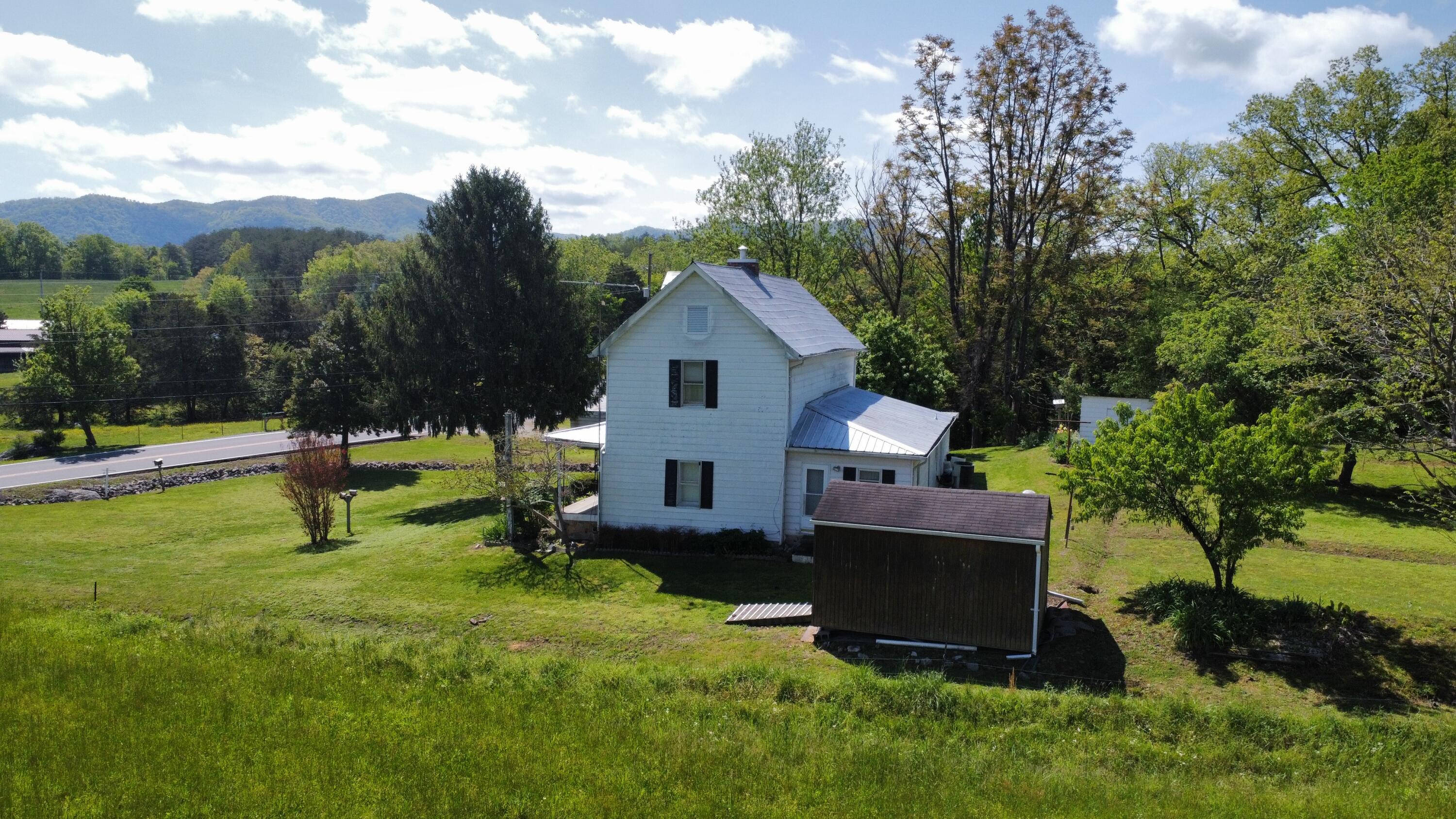 730 Houston Valley Road Greeneville, TN 37743 - Photo 8 of 68 temp_image_for_default_share 30