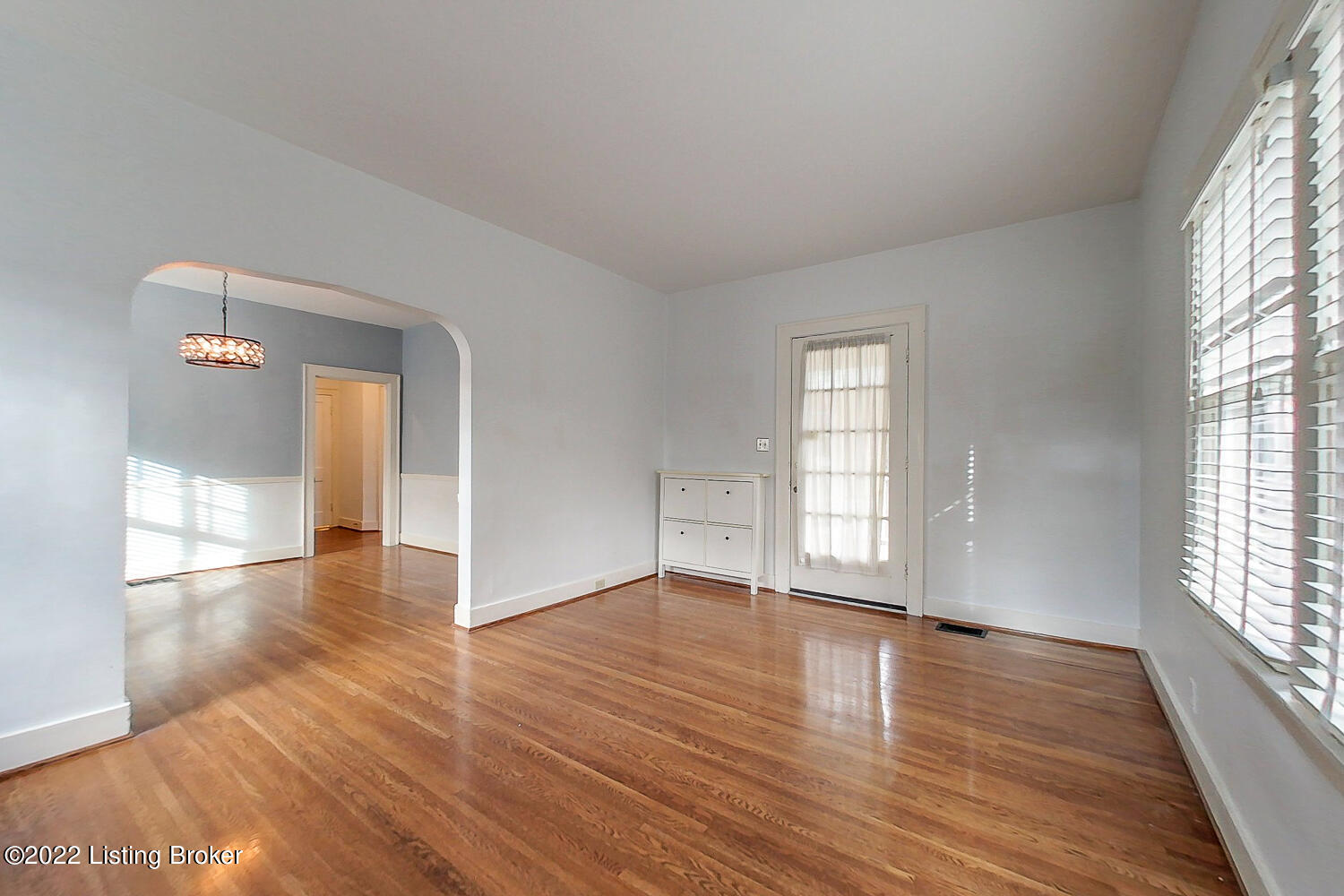 214 Fairlawn Road Louisville, KY 40207 - Photo 11 of 62 08-214-9