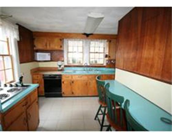 81 Birch Road Winthrop, MA 02152 - Photo 5 of 10 Gallery Image 5
