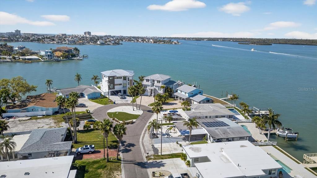 16111 5th Street East Redington Beach, FL 33708 - Photo 5 of 49