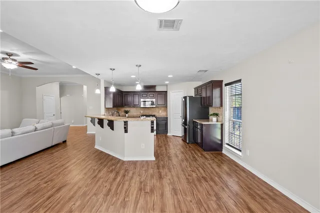 $2,200 | 901 Barchetta Drive, College Station, TX 77845