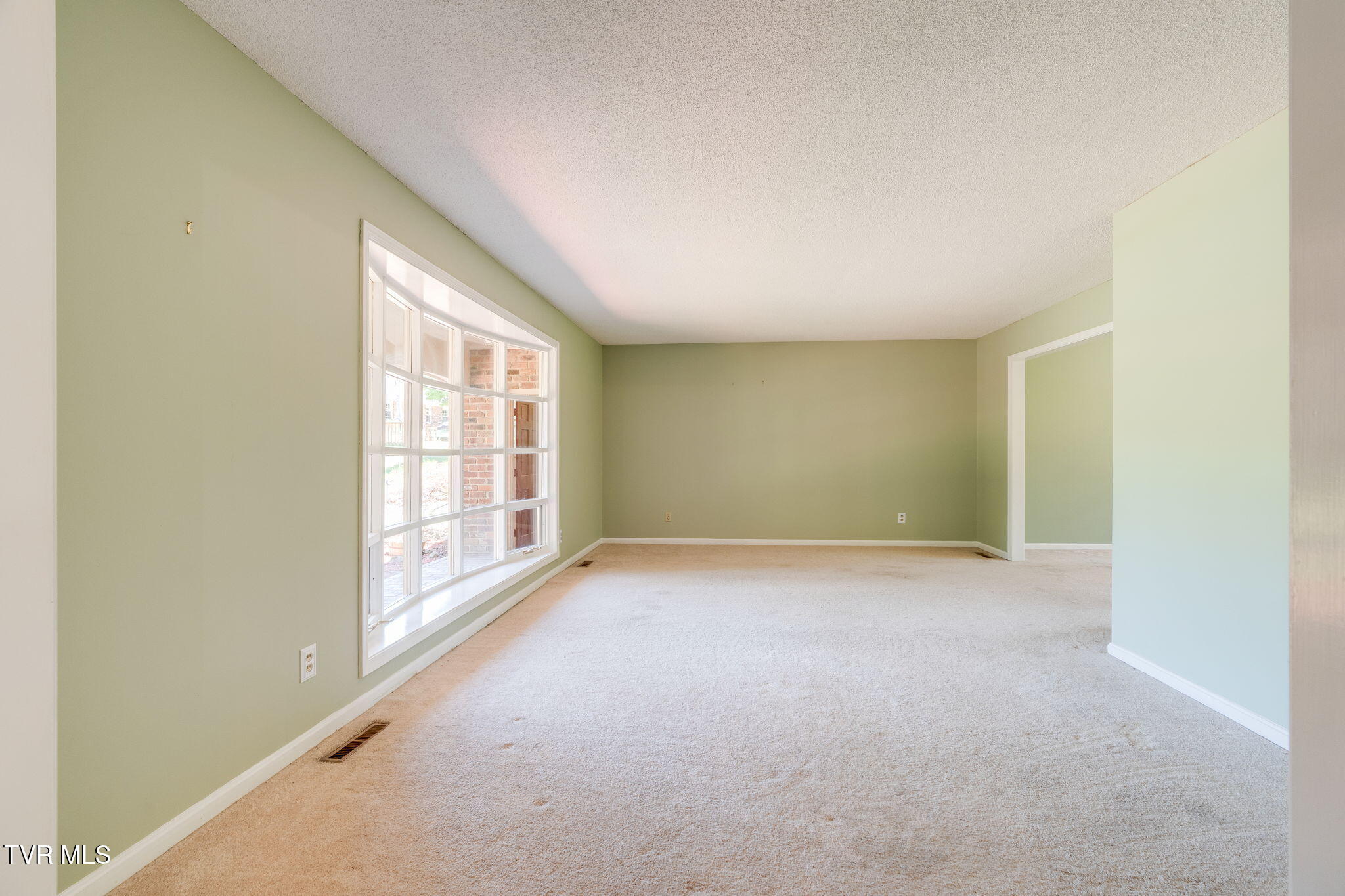 900 Jordan Road Elizabethton, TN 37643 - Photo 26 of 51 004