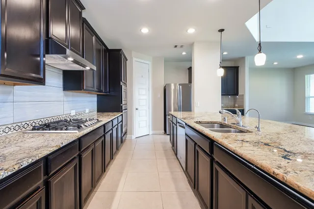 $695,000 | 4606 Sky Harbor Court, Sugar Land, TX 77479