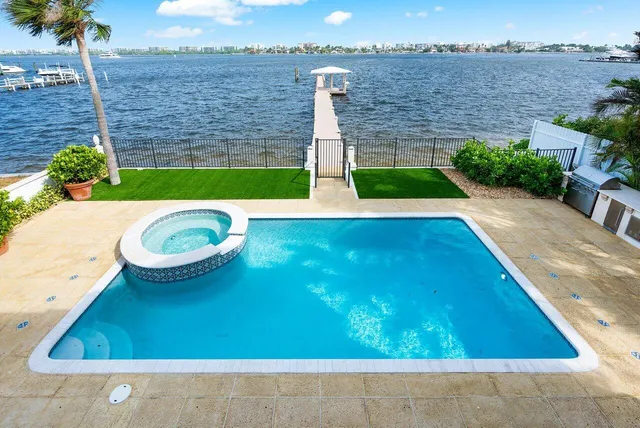 $35,000 | 1 18th Avenue South, Lake Worth Beach, FL 33460