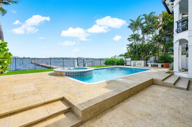 $35,000 | 1 18th Avenue South, Lake Worth Beach, FL 33460