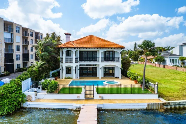 $35,000 | 1 18th Avenue South, Lake Worth Beach, FL 33460