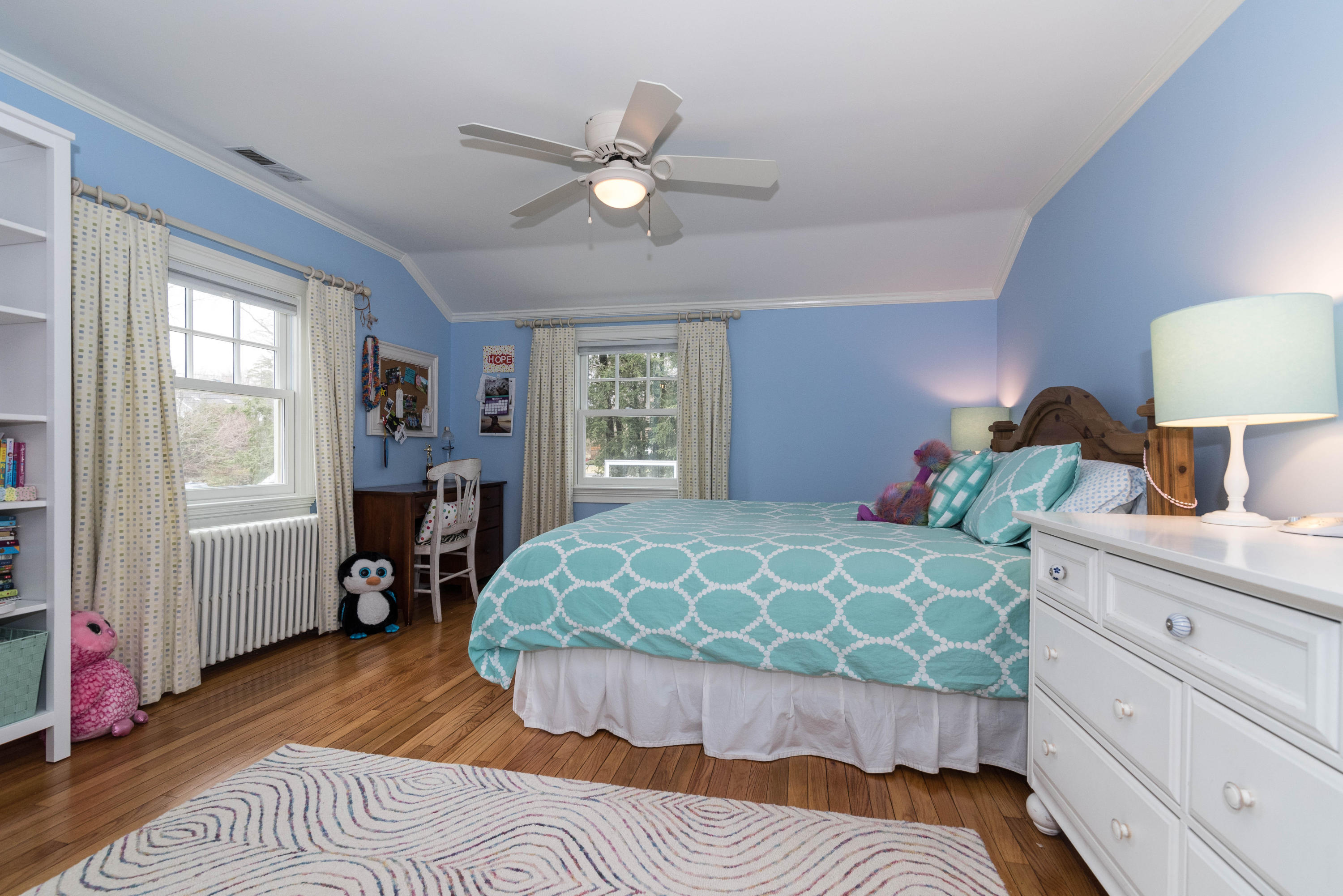 44 Sunset Road Darien, CT 06820 - Photo 26 of 35 24ensuitebed