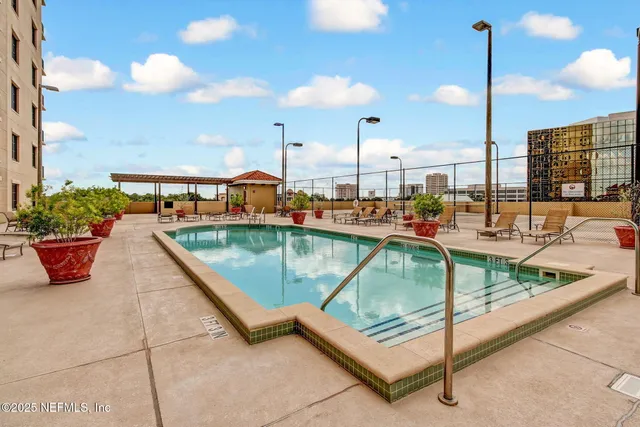 $529,000 | 1478 Riverplace Boulevard, Unit 1708, Jacksonville, FL 32207