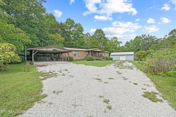 $1,650 | 1345 Midway Road, Crossville, TN 38572