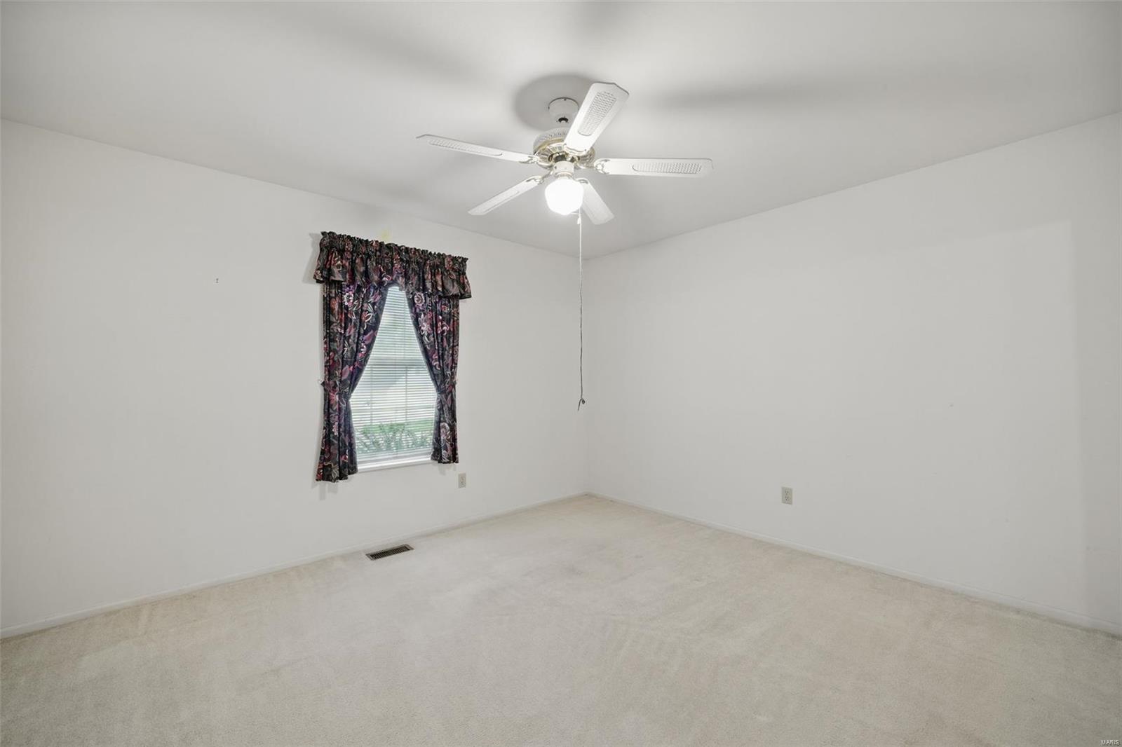 112 Beacon Hill Drive St. Charles, MO 63301 - Photo 16 of 34