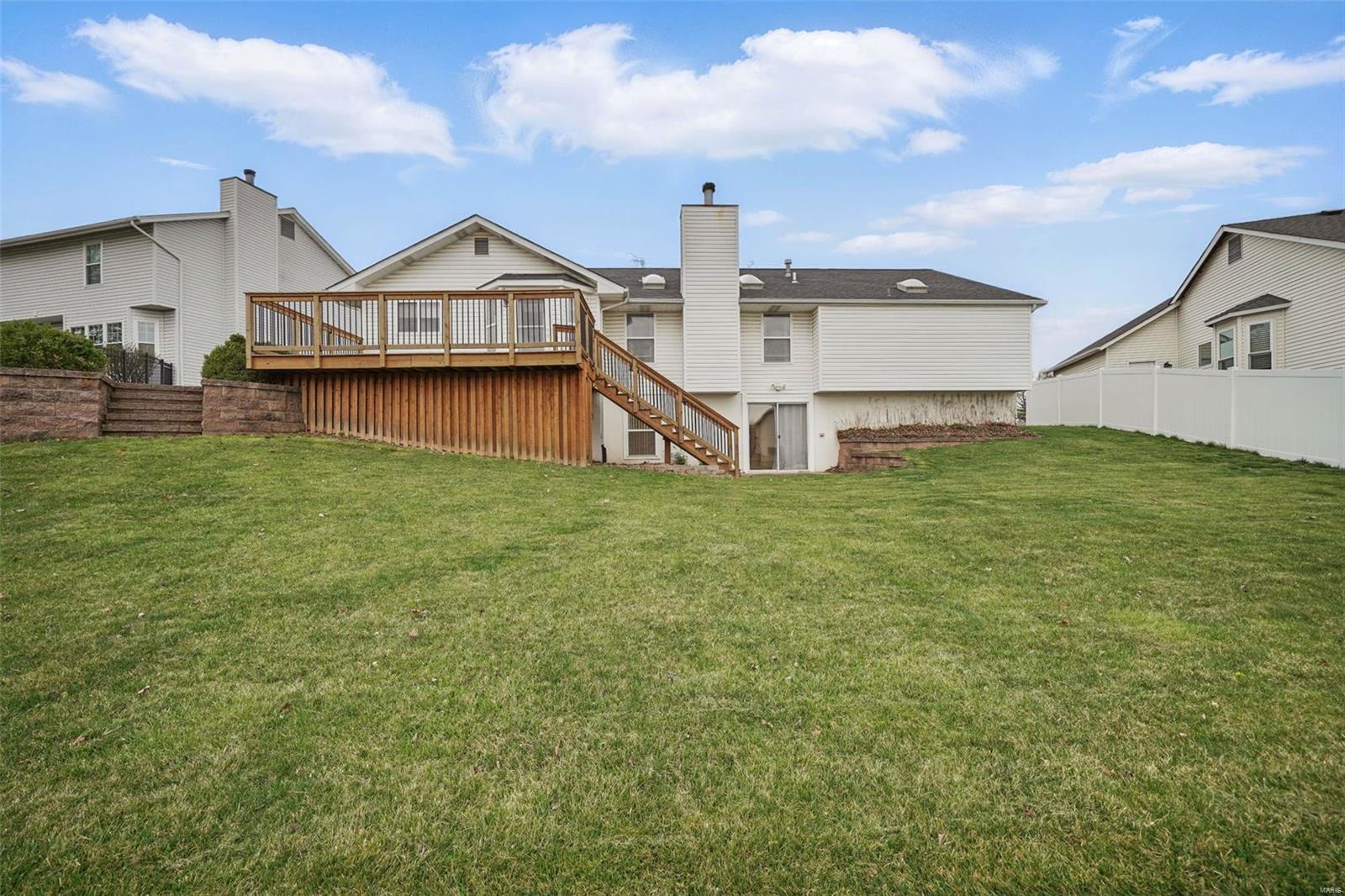 112 Beacon Hill Drive St. Charles, MO 63301 - Photo 31 of 34