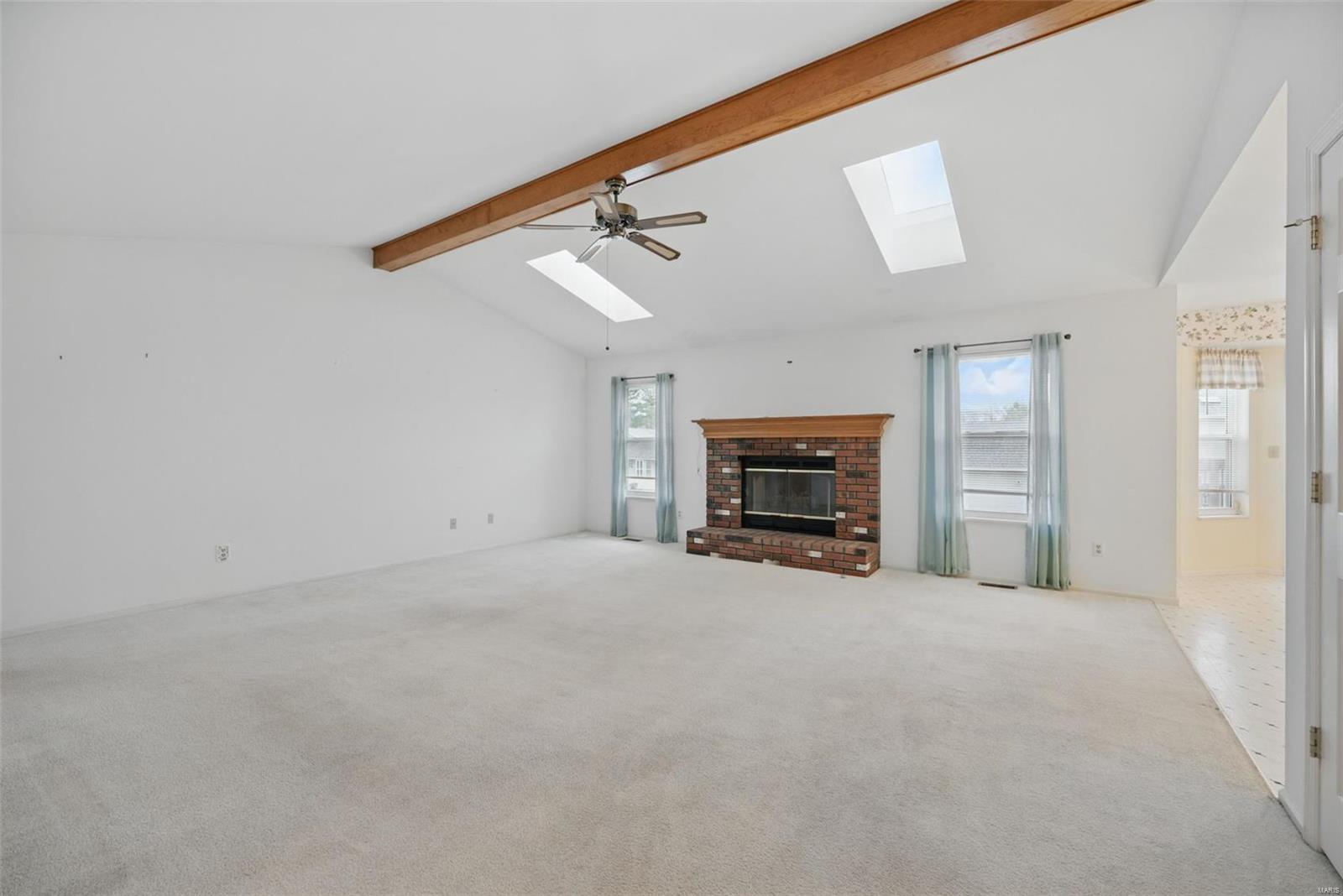 112 Beacon Hill Drive St. Charles, MO 63301 - Photo 4 of 34