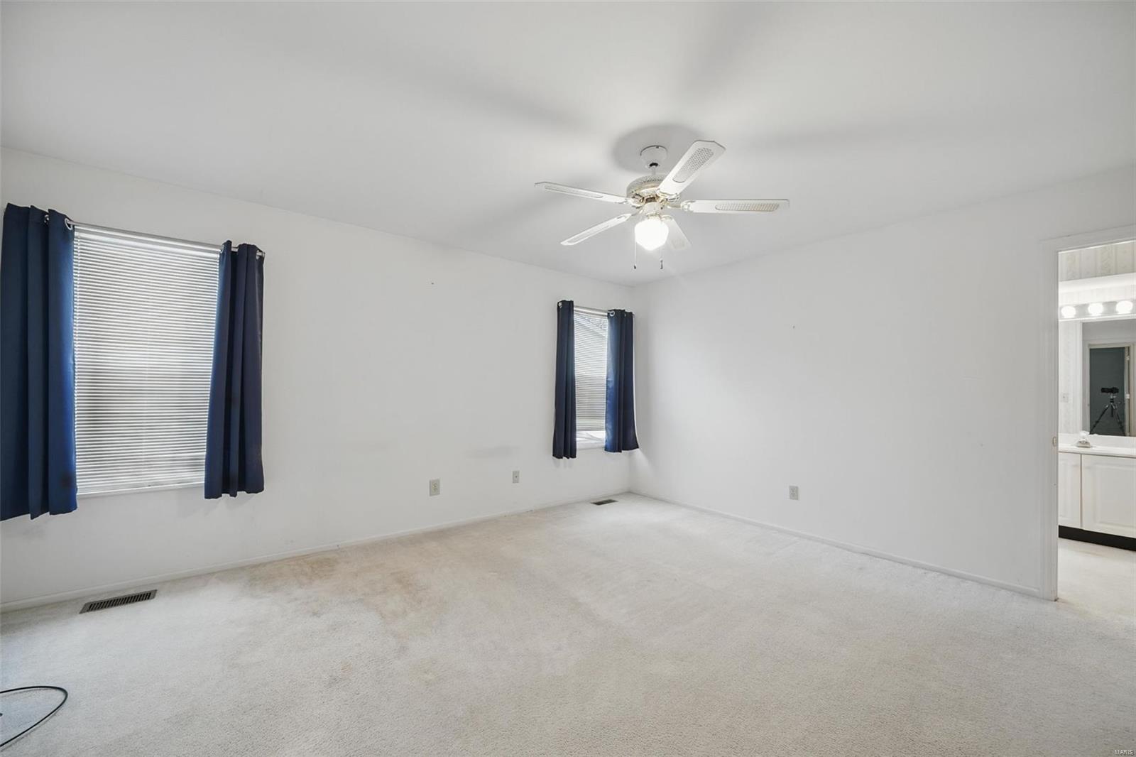 112 Beacon Hill Drive St. Charles, MO 63301 - Photo 5 of 34