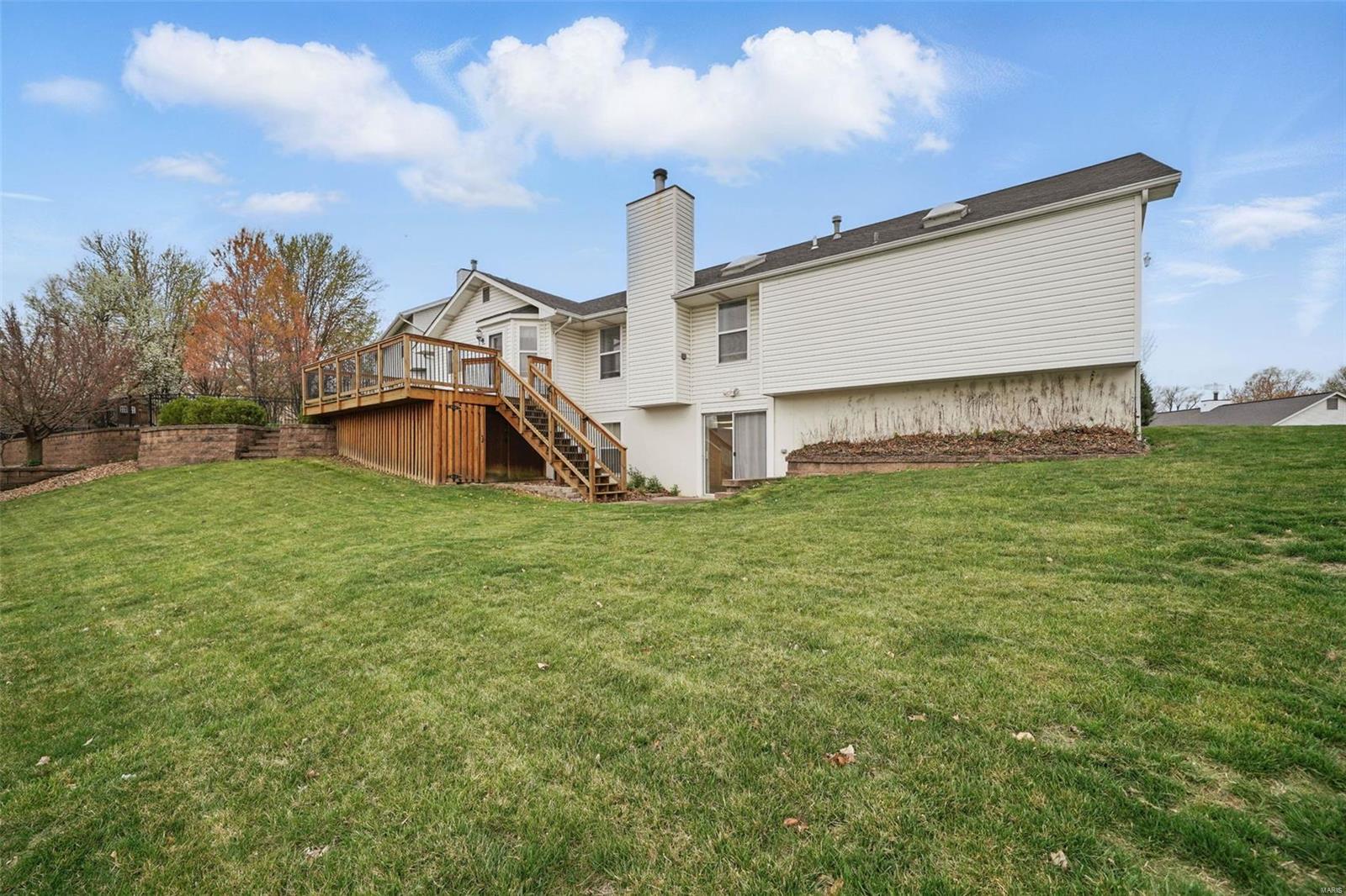 112 Beacon Hill Drive St. Charles, MO 63301 - Photo 6 of 34