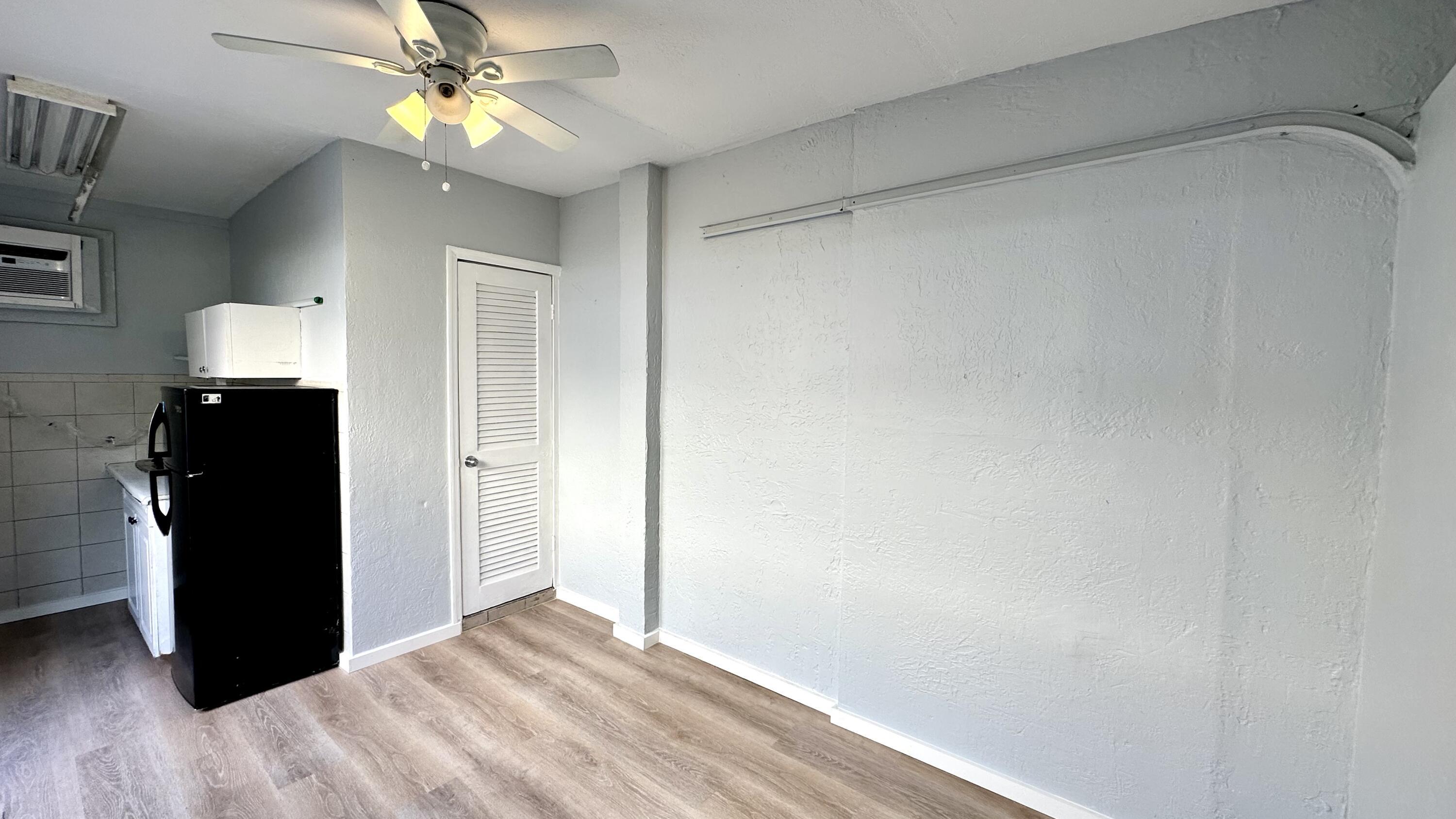 447 Conniston Road, Unit STUDIO West Palm Beach, FL 33405 - Photo 5 of 8 IMG_2142