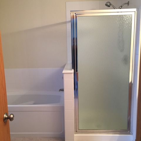 562 Wynbrooke Road Romeoville, IL 60446 - Photo 20 of 24 a bathroom with a shower