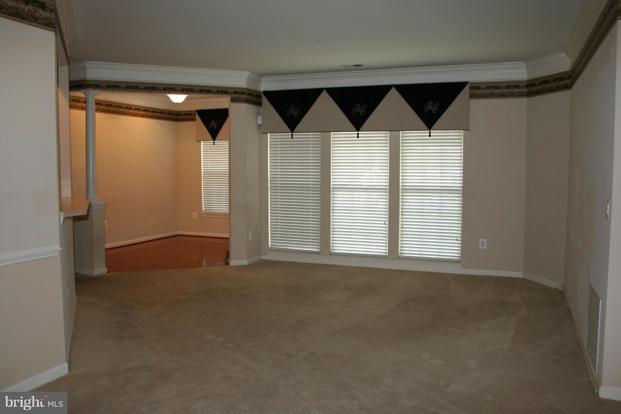 2004 Connor Court, Unit 707D Bowie, MD 20721 - Photo 4 of 28 Living Room