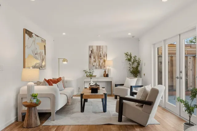 $699,900 | 104 East Middlefield Road, Unit B, Mountain View, CA 94043