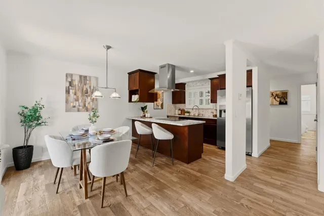 $699,900 | 104 East Middlefield Road, Unit B, Mountain View, CA 94043