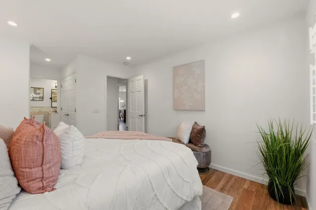 $699,900 | 104 East Middlefield Road, Unit B, Mountain View, CA 94043