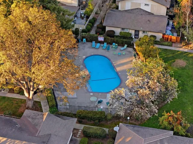 $699,900 | 104 East Middlefield Road, Unit B, Mountain View, CA 94043