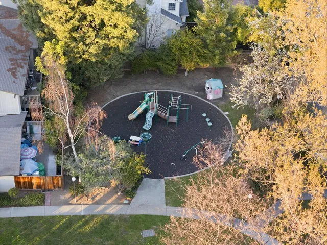 $699,900 | 104 East Middlefield Road, Unit B, Mountain View, CA 94043