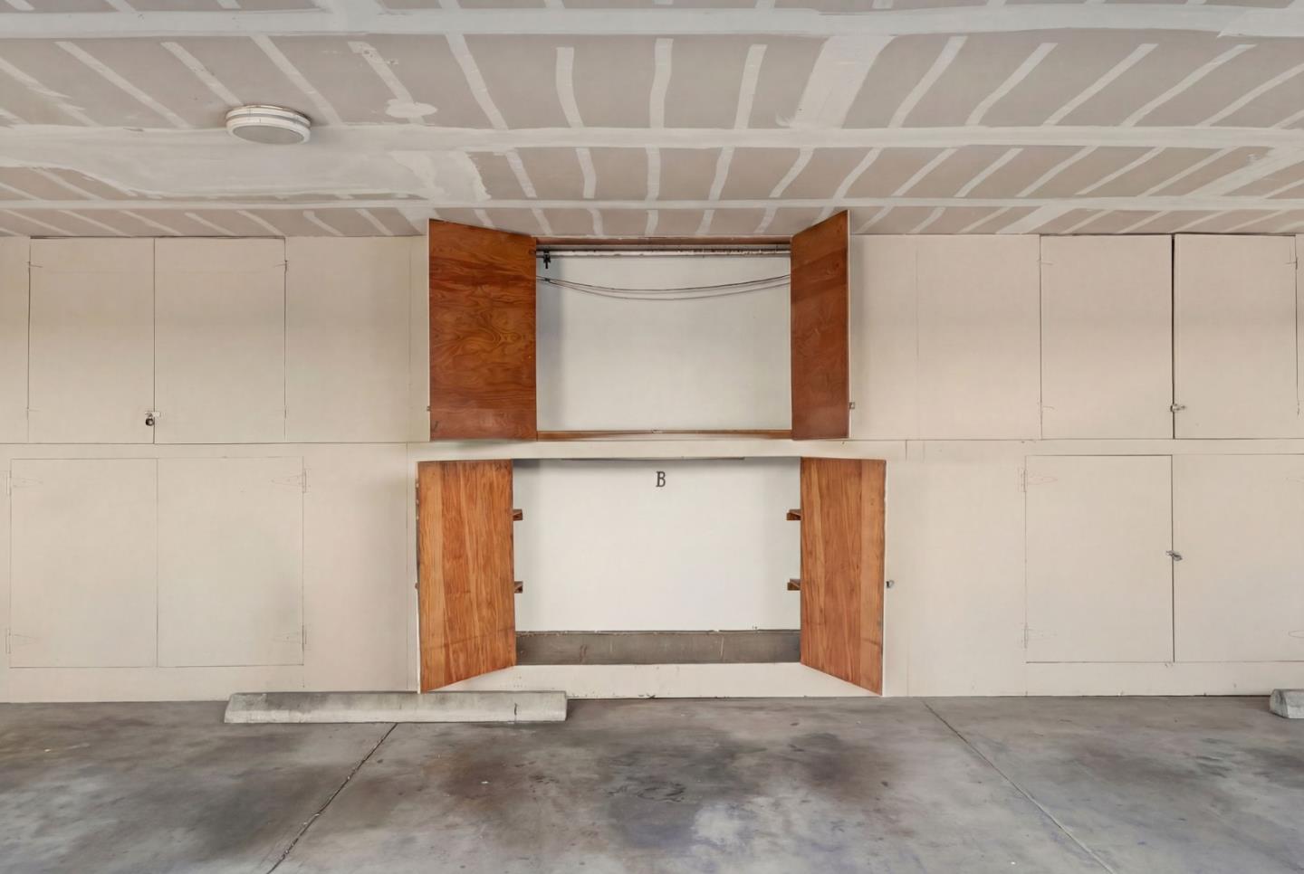 104 East Middlefield Road, Unit B Mountain View, CA 94043 - Photo 47 of 48 an empty room with wooden floor