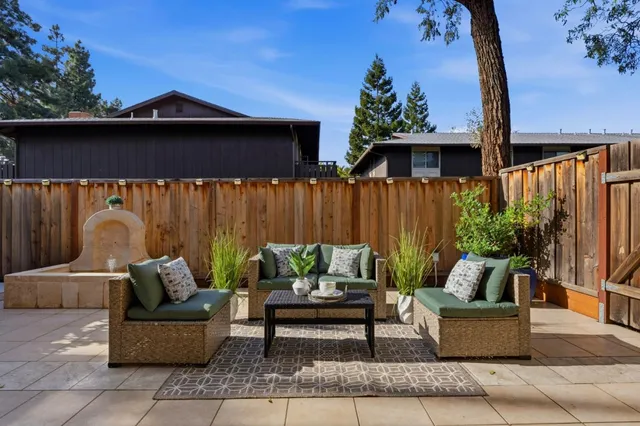 $699,900 | 104 East Middlefield Road, Unit B, Mountain View, CA 94043