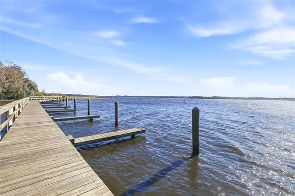 $775,000 | 4092 Carlyle Lakes Boulevard, Palm Harbor, FL 34685