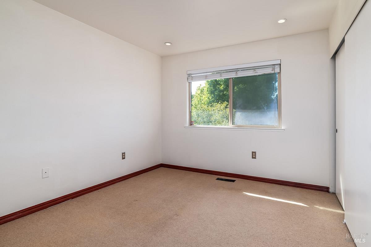 727 Alice Street Novato, CA 94945 - Photo 10 of 23