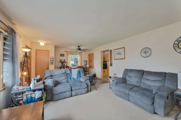 $185,000 | 939 South Orient Street, Fairmont, MN 56031