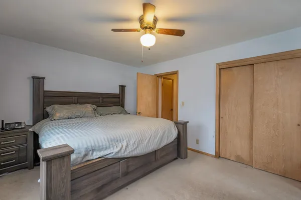 $185,000 | 939 South Orient Street, Fairmont, MN 56031