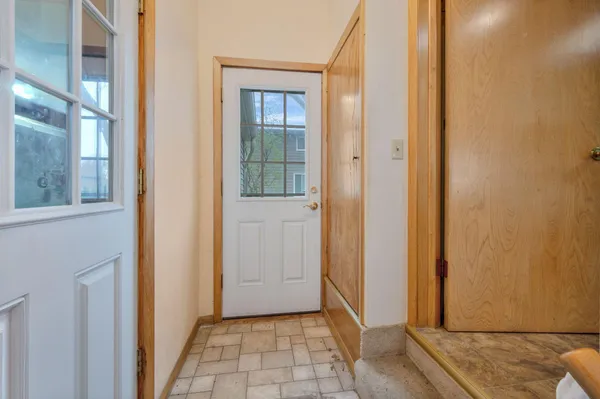 $185,000 | 939 South Orient Street, Fairmont, MN 56031