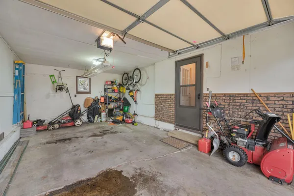 $185,000 | 939 South Orient Street, Fairmont, MN 56031