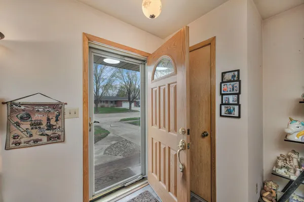 $185,000 | 939 South Orient Street, Fairmont, MN 56031