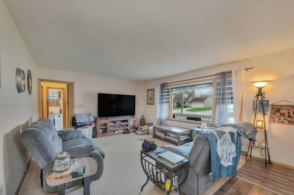 $185,000 | 939 South Orient Street, Fairmont, MN 56031